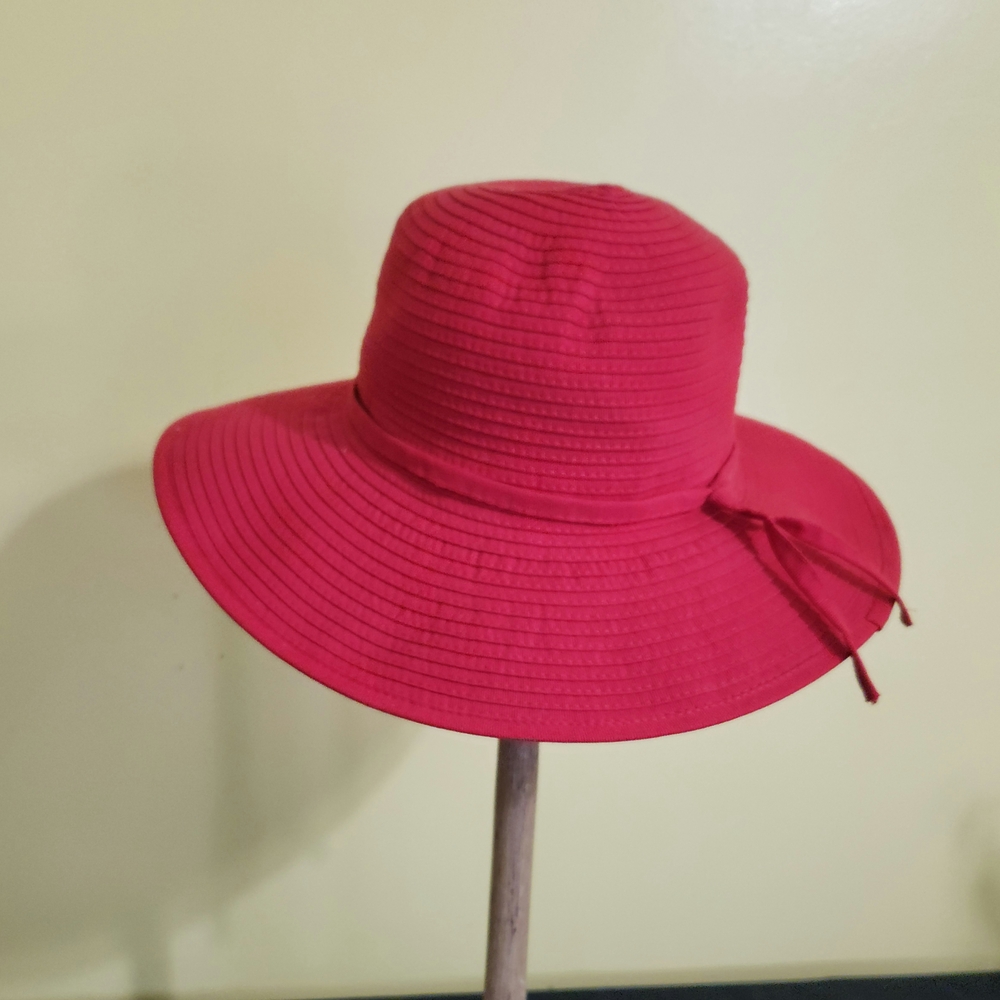 Giovannio Vibrant Red Women's Hat
